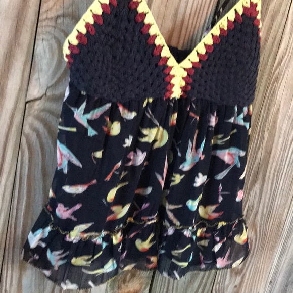 🦋Chelsea & Violet sleeveless crochet bird print - Picture 5 of 8